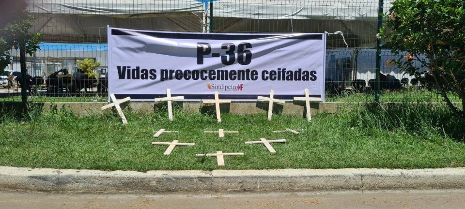 Explosões e naufrágio da plataforma P-36 completam 20 anos - Sindipetro