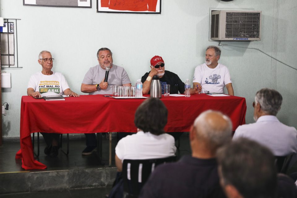 PC Martin se reúne com aposentados nas sedes do Sindipetro Uificado de Mauá e São Paulo (Foto: Vítor Peruch/Sindipetro Unificado)