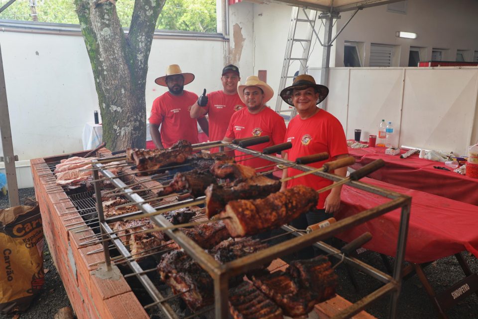 Foram mais de 50 pessoas envolvidas na organização e execução da festa (Foto: Vítor Peruch/Sindipetro Unificado)