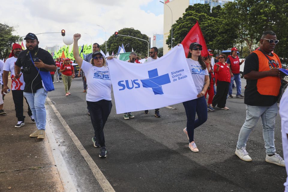 Categorias de todo o Brasil encheram as ruas de Brasília em luta por direitos (Fotos: Vítor Peruch/ Sindipetro Unificado)