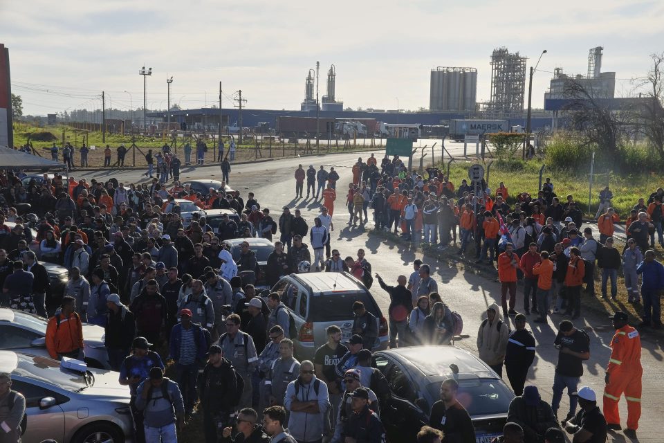 Trabalhadores e trabalhadoras compareceram em massa ao ato em memória do companheiro falecido (Foto: Marcelo Aguilar)