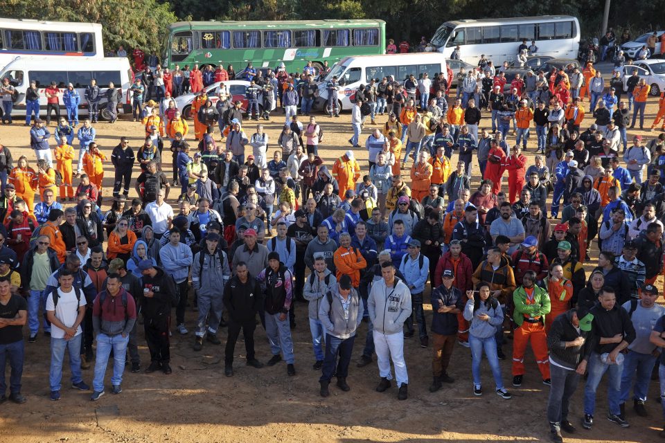 Trabalhadores e trabalhadoras compareceram em massa ao ato em memória do companheiro falecido (Foto: Marcelo Aguilar)