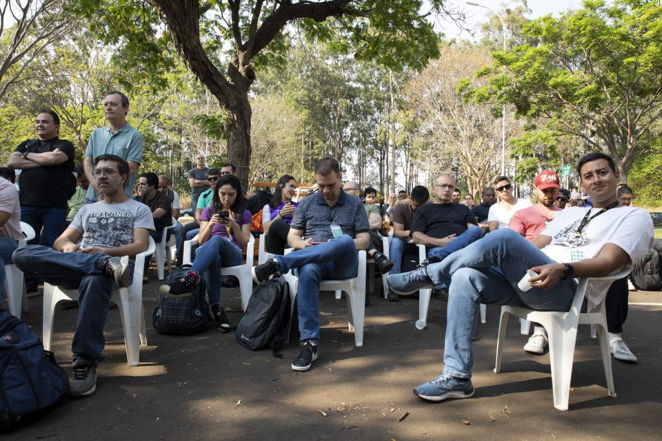 Trabalhadores comemoram 72 da Petrobrás em luta (Foto: Guilherme Weimann)