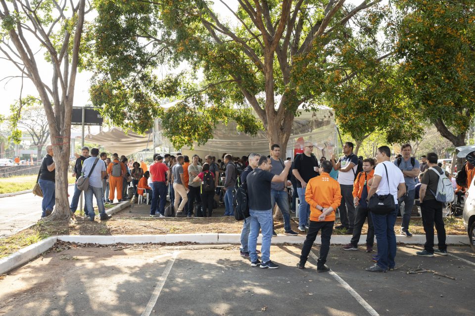 Trabalhadores comemoram 72 da Petrobrás em luta (Foto: Guilherme Weimann)