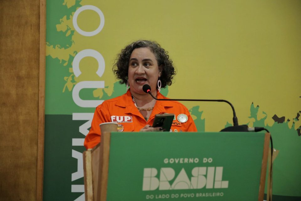 Participantes do painel da FUP na COP30 debatem caminhos para uma transição energética justa, soberana e popular, com foco em trabalhadores e participação social (Foto: Marcelo Aguilar)