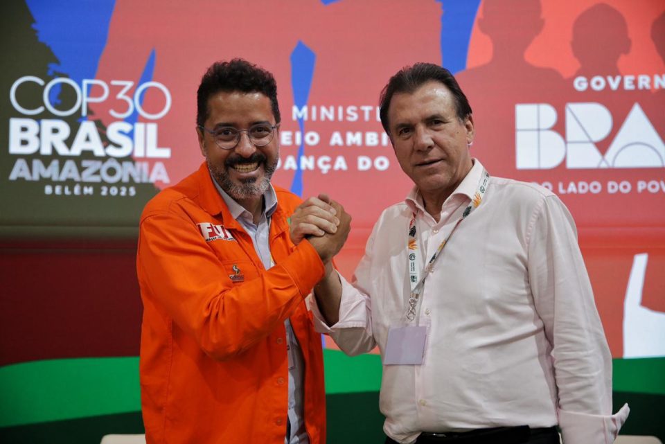 Participantes do painel da FUP na COP30 debatem caminhos para uma transição energética justa, soberana e popular, com foco em trabalhadores e participação social (Foto: Marcelo Aguilar)