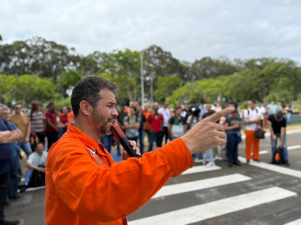 Petroleiros durante a greve na Replan. Foto: Guilherme Weimann/Sindipetro Unificado.