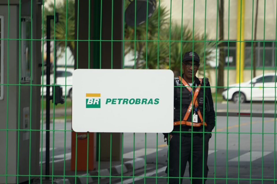 Petroleiros durante a greve na Recap. Foto: Vinicius Denadai/Sindipetro Unificado.