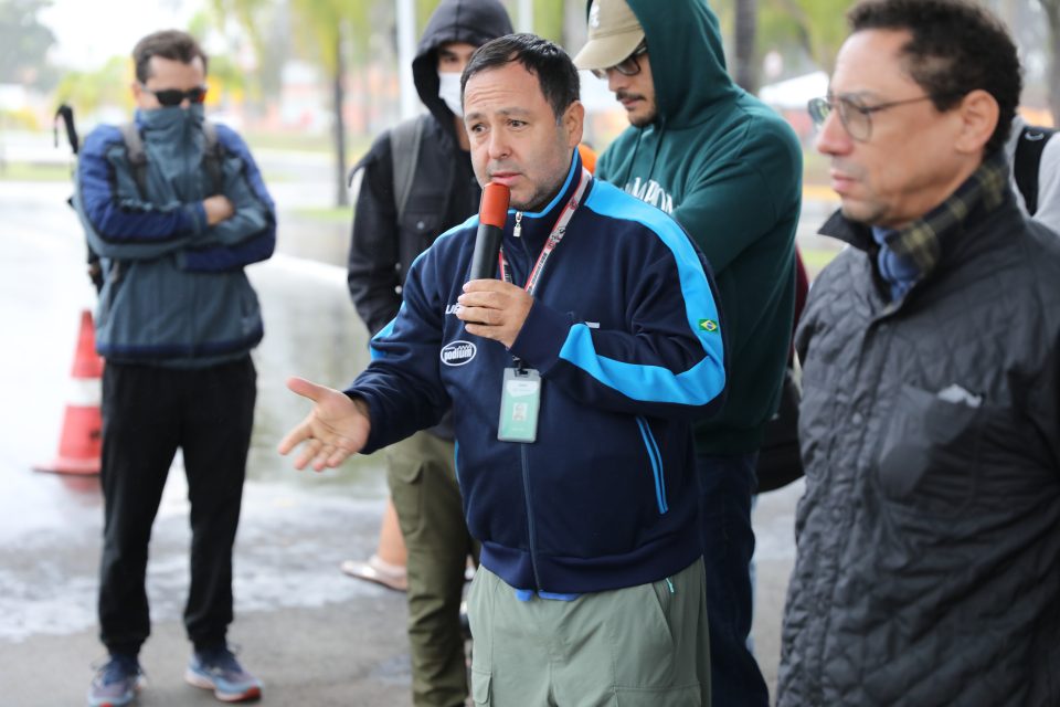 Trabalhadores participaram ativamente do debate sobre os rumos da mobilização da categoria e os desafios colocados para o próximo período (Foto: Vítor Peruch)