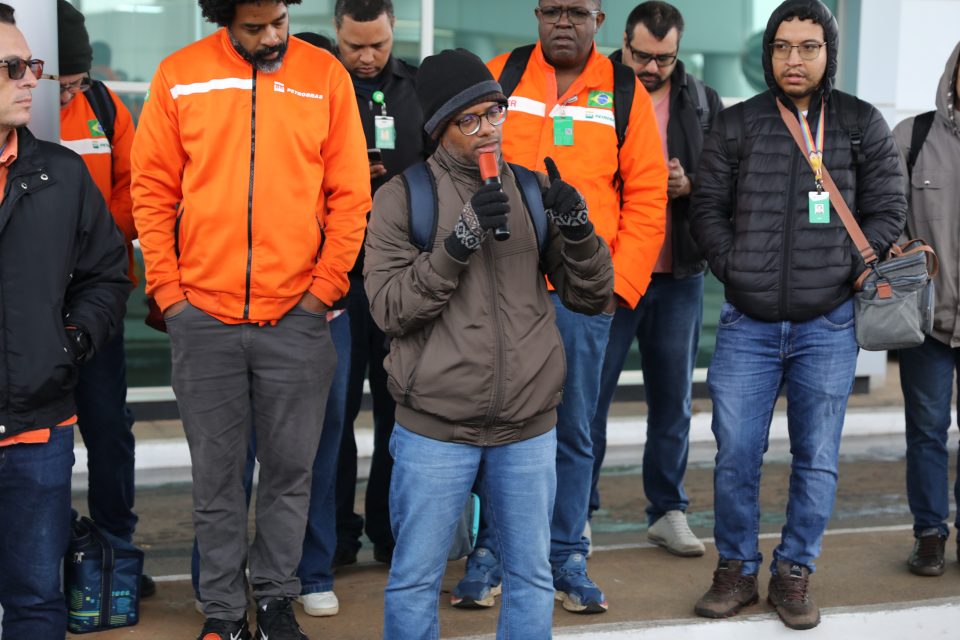 Trabalhadores participaram ativamente do debate sobre os rumos da mobilização da categoria e os desafios colocados para o próximo período (Foto: Vítor Peruch)