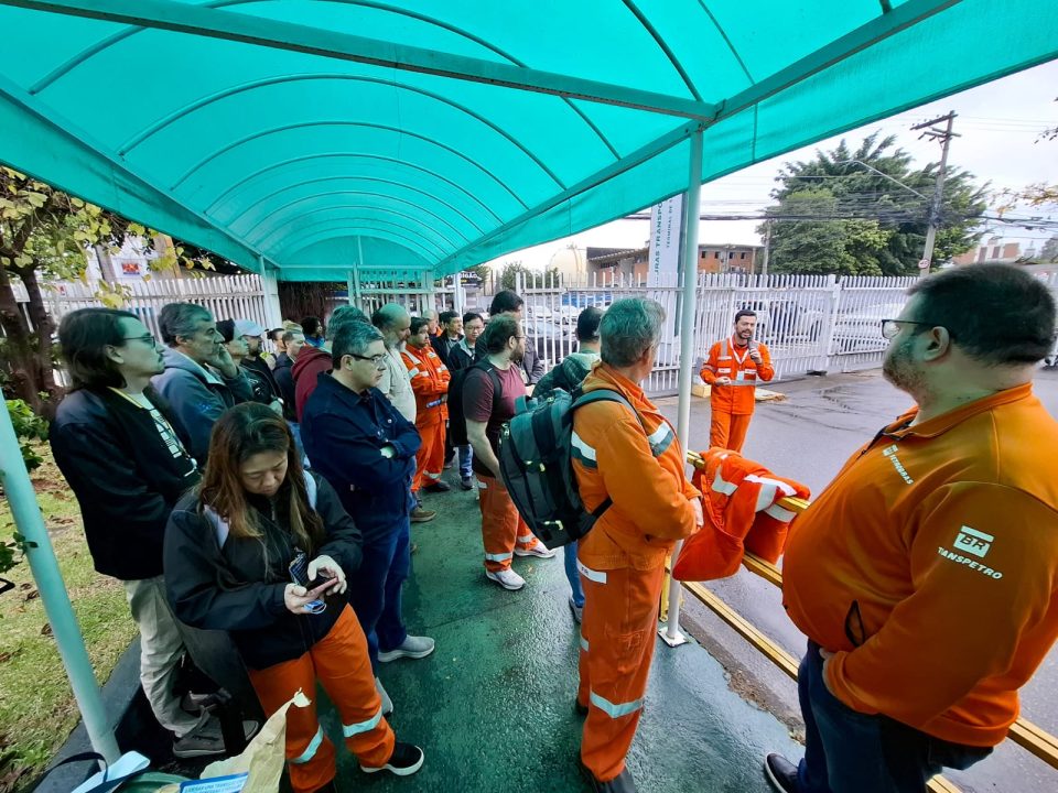 Mobilizações reúnem trabalhadores da ativa e aposentados em diferentes unidades, com atividades ao longo da semana e participação em bases operacionais e administrativas (Foto: Sindipetro Unificado)