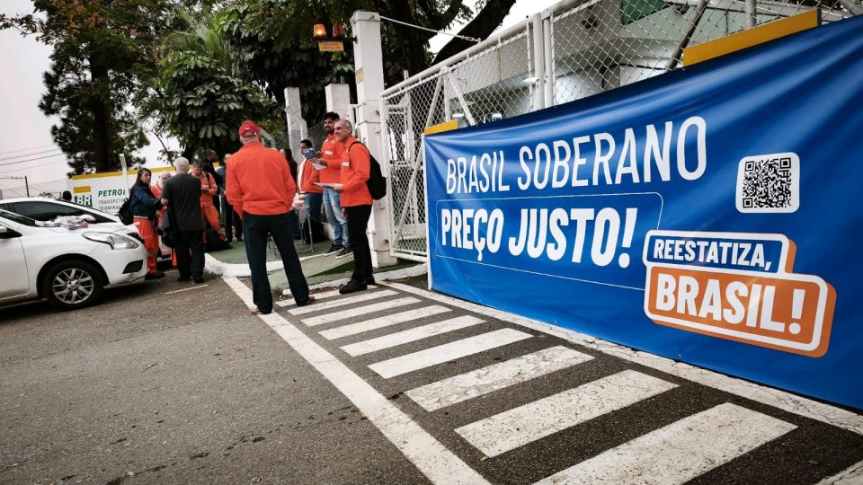 Mobilizações reúnem trabalhadores da ativa e aposentados em diferentes unidades, com atividades ao longo da semana e participação em bases operacionais e administrativas (Foto: Sindipetro Unificado)