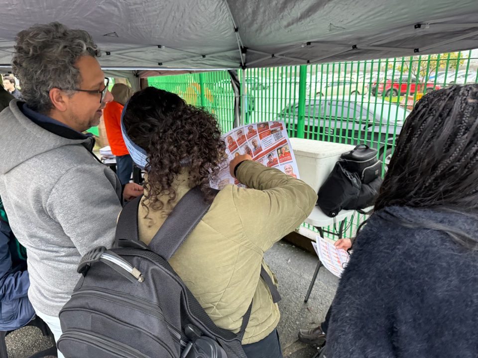 Petroleiros participaram, nesta sexta-feira, do encerramento da semana nacional de mobilizações na Refinaria de Capuava (Recap), em Mauá, em defesa do cumprimento dos acordos firmados com a Petrobrás e da retomada das negociações (Foto: Vítor Peruch/Sindipetro Unificado)
